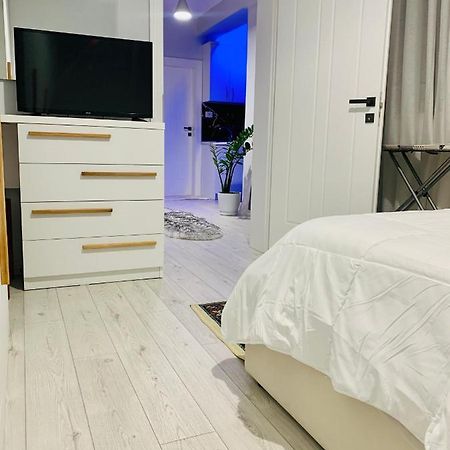 Appartamento Cozy Corner Tirana Esterno foto
