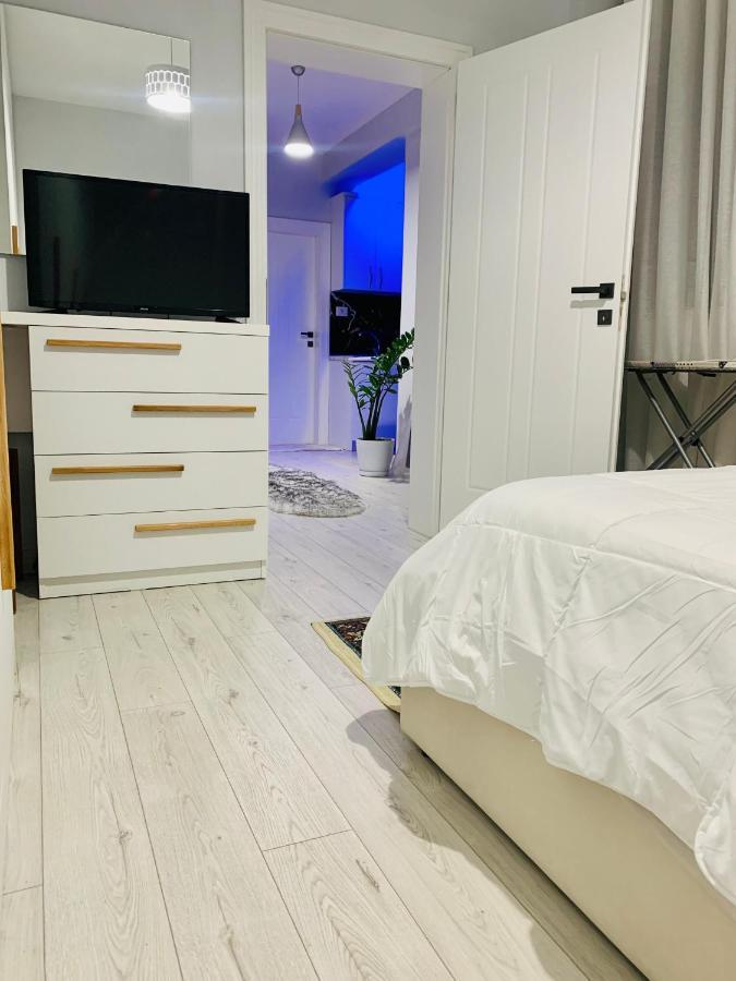 Appartamento Cozy Corner Tirana Esterno foto